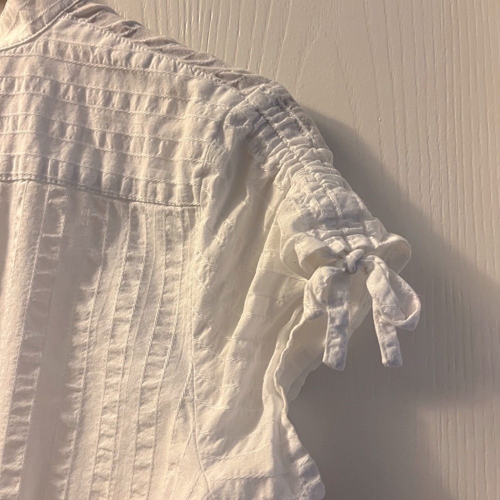 Express White Button Down Women's Shirt - Picture 2 of 4